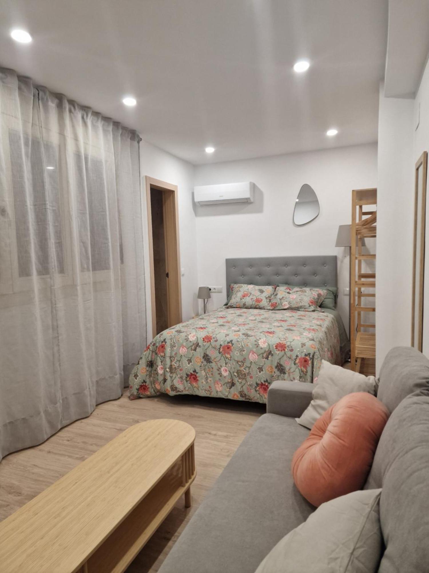 Apartmentsnoa Malaga Exterior photo